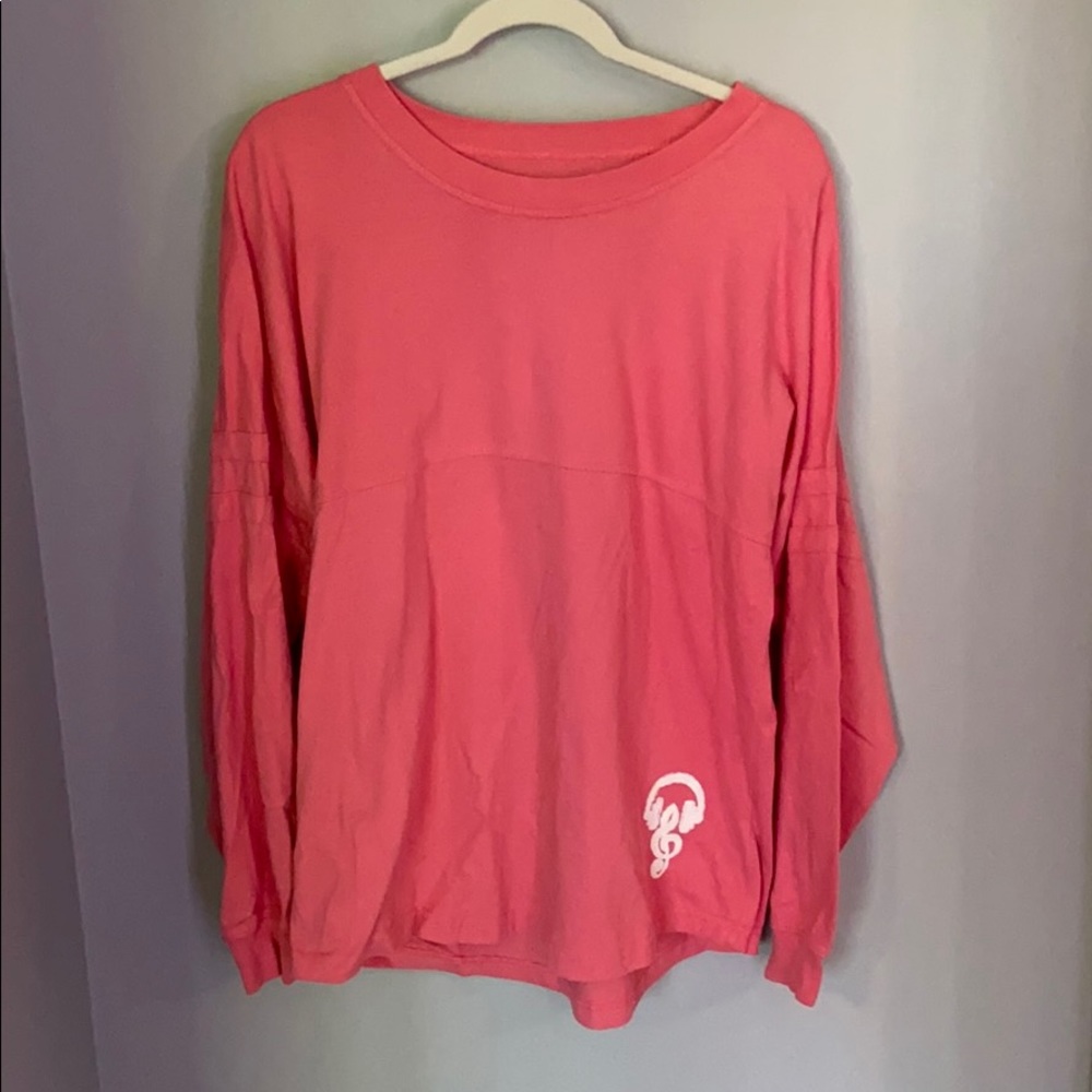 Salmon/ light pink long sleeve tee.